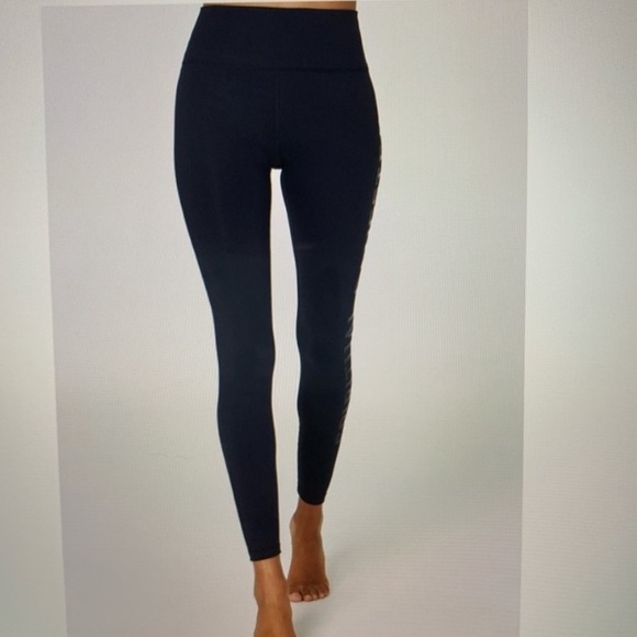 ❣️12.31 LAST CALL❣️Spiritual Gangster Leggings - Picture 2 of 7